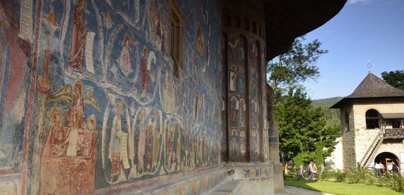 Excursie la Mănăstirile Bucovinei: locul în care Dumnezeu a coborât e Pământ