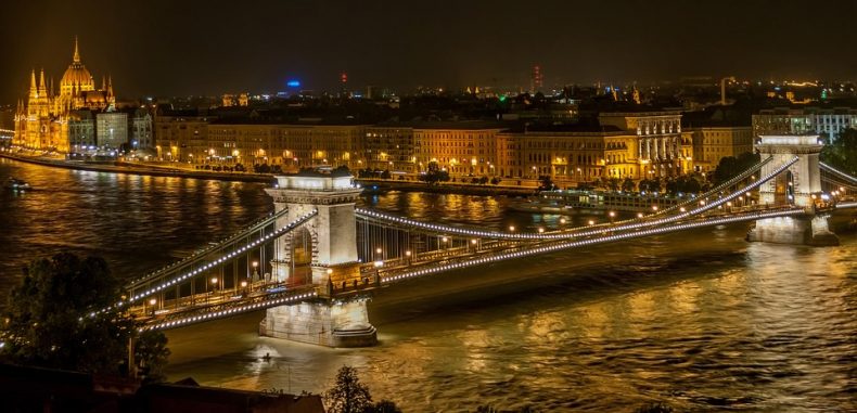 City break la Budapesta, cu doar 10 euro biletul de autocar